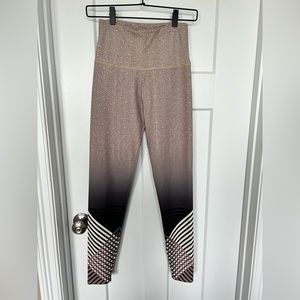 Onzie leggings‎